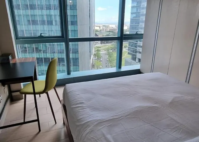 Apartment Guest Favorite! Special 2-br Uptown Bgc With Wifi