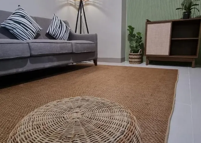 Guest Favorite! Special 2-br Uptown Bgc With Wifi Apartment *