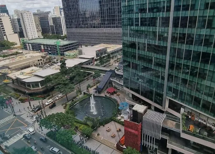 Guest Favorite! Special 2-br Uptown Bgc With Wifi *