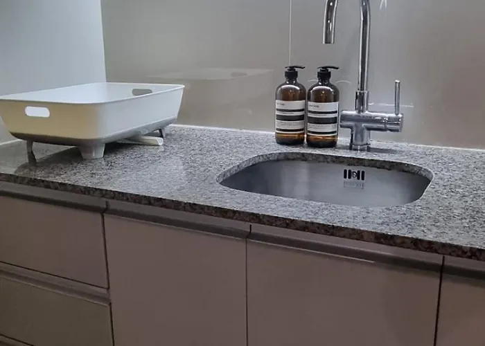 Guest Favorite! Special 2-br Uptown Bgc With Wifi Manila